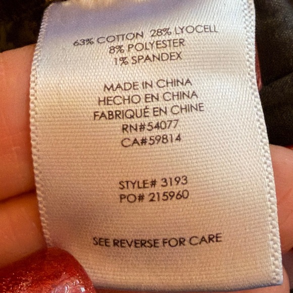 Cabi Skinny Jeans - Distressed - Picture 6 of 6